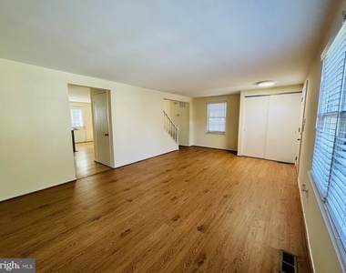 12146 Bentridge Place - Photo Thumbnail 5