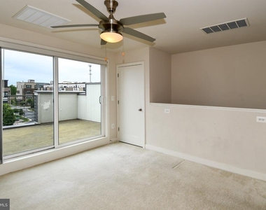 16301 Columbus Avenue - Photo Thumbnail 30