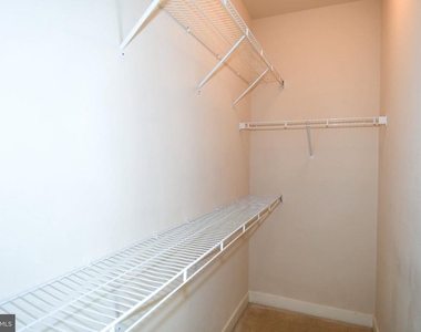 16301 Columbus Avenue - Photo Thumbnail 21