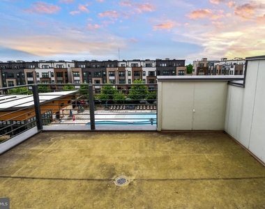 16301 Columbus Avenue - Photo Thumbnail 33
