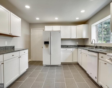 3303 Winnett Road - Photo Thumbnail 3
