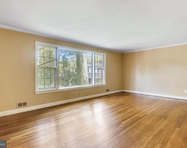 3303 Winnett Road - Photo Thumbnail 12