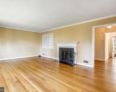 3303 Winnett Road - Photo Thumbnail 2