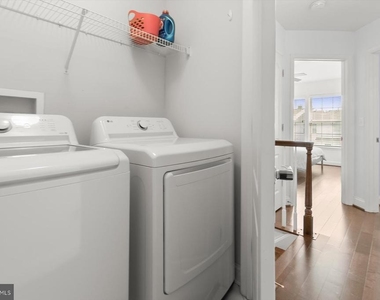 7207 Phelps Hill Court - Photo Thumbnail 35