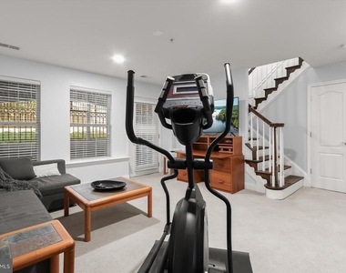 7207 Phelps Hill Court - Photo Thumbnail 38
