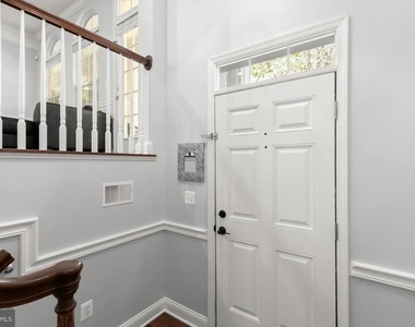 7207 Phelps Hill Court - Photo Thumbnail 6