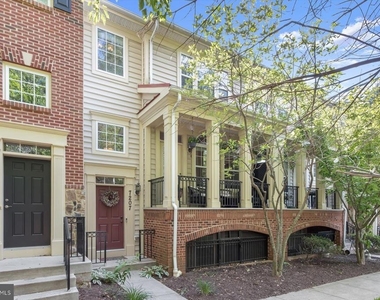 7207 Phelps Hill Court - Photo Thumbnail 1