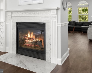 7207 Phelps Hill Court - Photo Thumbnail 12