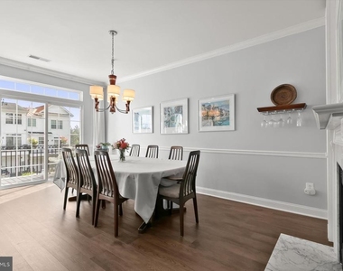 7207 Phelps Hill Court - Photo Thumbnail 13