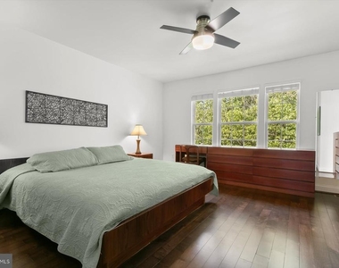 7207 Phelps Hill Court - Photo Thumbnail 24