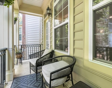 7207 Phelps Hill Court - Photo Thumbnail 3