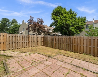 10289 Daystar Court - Photo Thumbnail 27