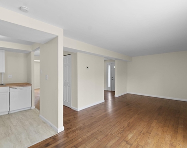 10289 Daystar Court - Photo Thumbnail 4