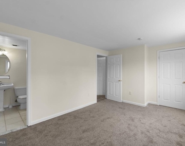 10289 Daystar Court - Photo Thumbnail 9