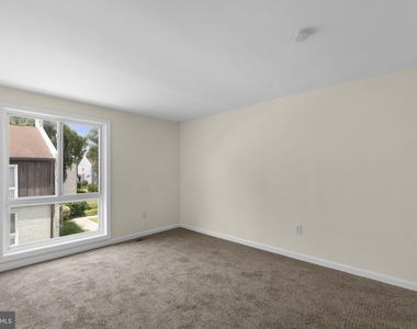 10289 Daystar Court - Photo Thumbnail 12