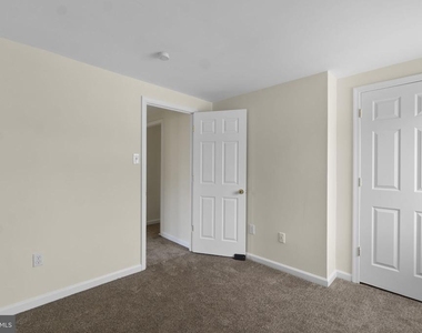 10289 Daystar Court - Photo Thumbnail 18