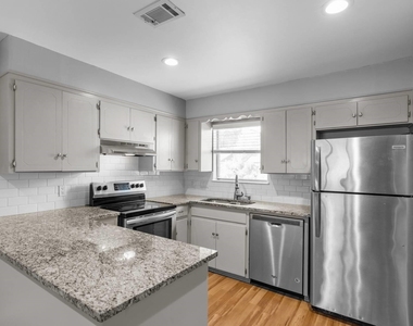 2205 Lanier Dr - Photo Thumbnail 3