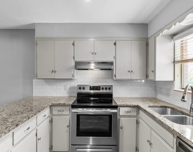 2205 Lanier Dr - Photo Thumbnail 4