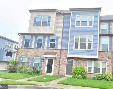 8667 Shady Pines Drive - Photo Thumbnail 1