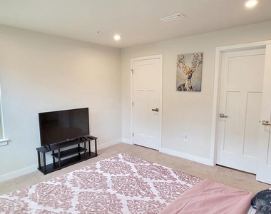 8667 Shady Pines Drive - Photo Thumbnail 20