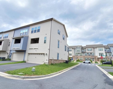 8667 Shady Pines Drive - Photo Thumbnail 22