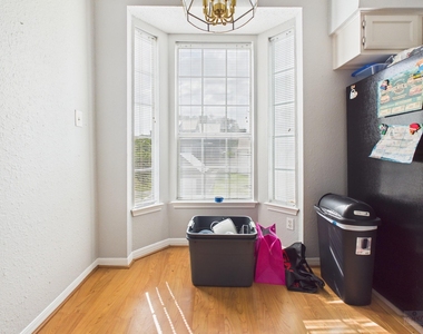 3111 Tom Green St - Photo Thumbnail 3