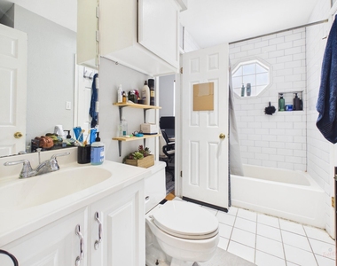 3111 Tom Green St - Photo Thumbnail 17