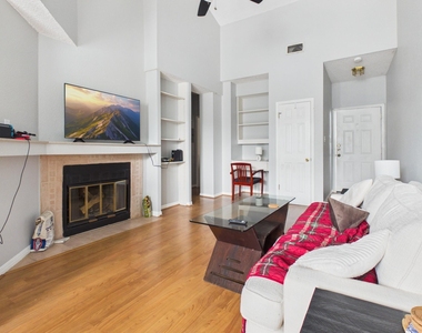3111 Tom Green St - Photo Thumbnail 2