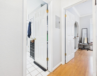 3111 Tom Green St - Photo Thumbnail 6