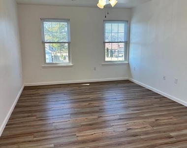 7044 Basswood Road - Photo Thumbnail 9