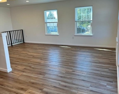 7044 Basswood Road - Photo Thumbnail 7