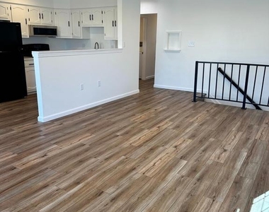 7044 Basswood Road - Photo Thumbnail 4