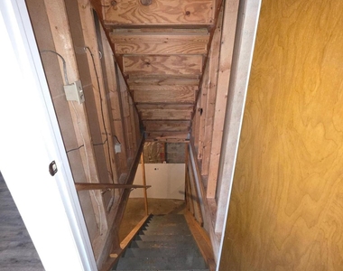 1758 Springfield Lane - Photo Thumbnail 11