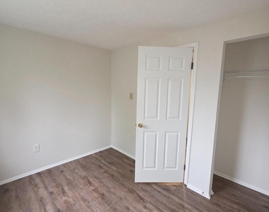 1758 Springfield Lane - Photo Thumbnail 22