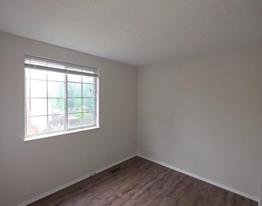1758 Springfield Lane - Photo Thumbnail 19