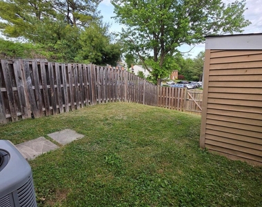 1758 Springfield Lane - Photo Thumbnail 29