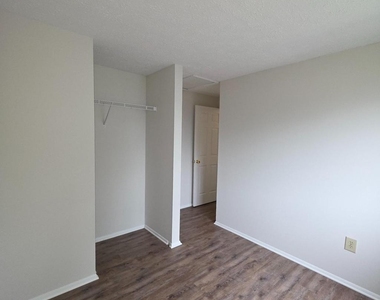 1758 Springfield Lane - Photo Thumbnail 20