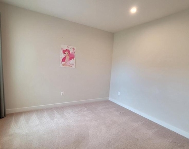 8663 Shady Pines Drive - Photo Thumbnail 9