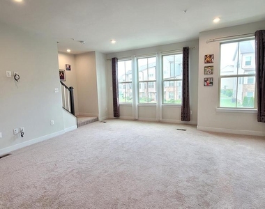 8663 Shady Pines Drive - Photo Thumbnail 12