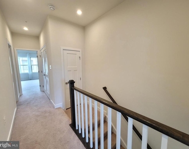 8663 Shady Pines Drive - Photo Thumbnail 4