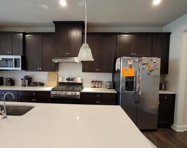 8663 Shady Pines Drive - Photo Thumbnail 6