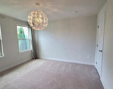 8663 Shady Pines Drive - Photo Thumbnail 3