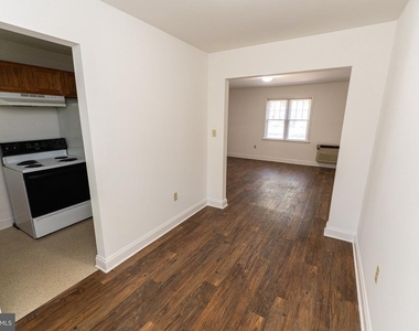802 Travers Street - Photo Thumbnail 14