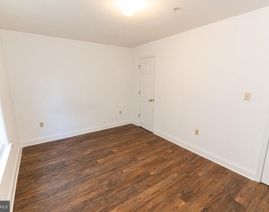 802 Travers Street - Photo Thumbnail 21