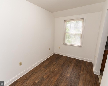 802 Travers Street - Photo Thumbnail 12