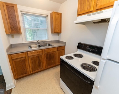 802 Travers Street - Photo Thumbnail 15