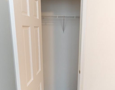 802 Travers Street - Photo Thumbnail 23