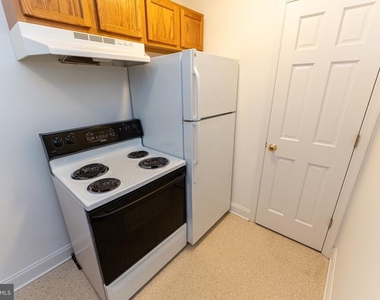 802 Travers Street - Photo Thumbnail 16