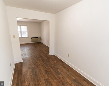 802 Travers Street - Photo Thumbnail 13