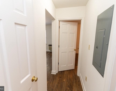802 Travers Street - Photo Thumbnail 19